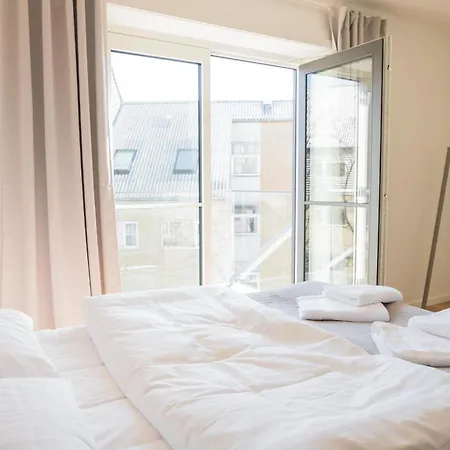 Cool 1-bed With Balcony In Frederiksberg Apartment